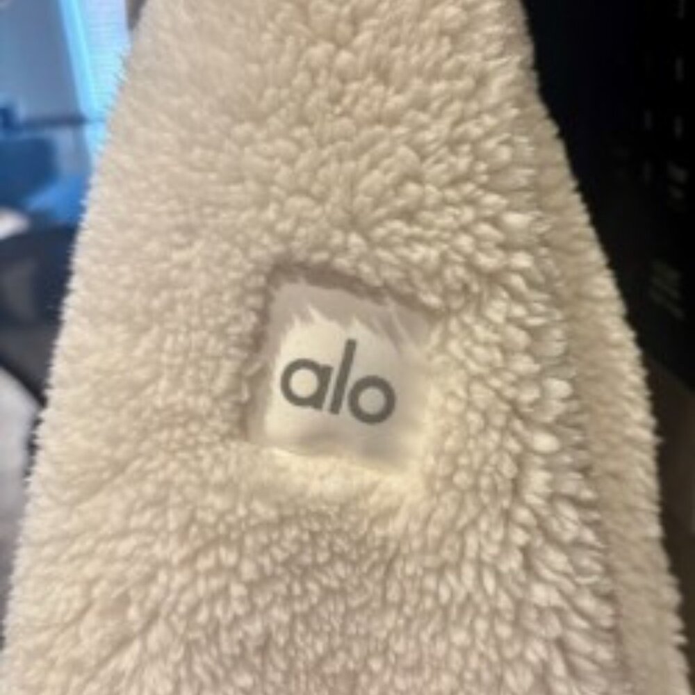 Alo Foxy Shearling Coat - Picture 3 of 5